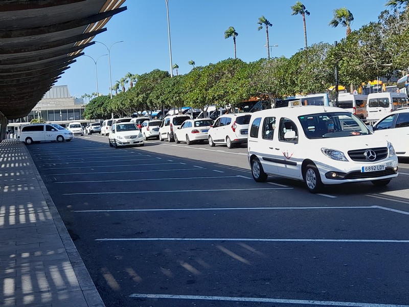 Taxi na letišti TFS